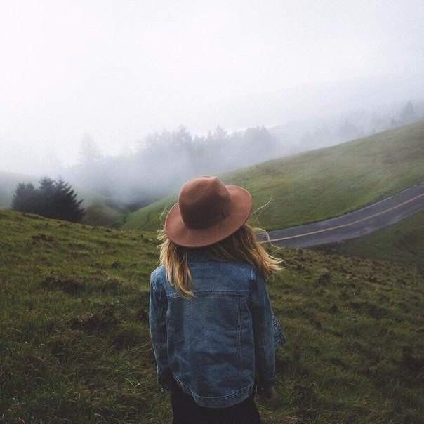 Он потом тебе напишет. Когда никому нужен не будет.