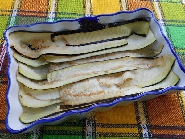 Куриное филе с баклажанами и помидорами в духовке.Куриное филе, запеченное с помидорами и ... - 2