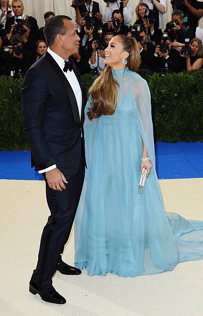   -      2017  Met Gala, ... - 7