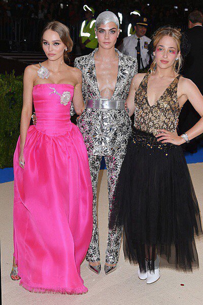   -      2017  Met Gala, ... - 8