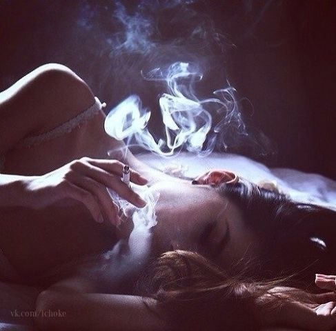 - Почему ты никому не рассказываешь, как тебе плохо? .- А разве это кого-то волнует?