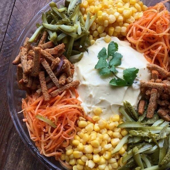 Р. ВКУСНО!!! САЛАТИК "ЦВЕТИК-СЕМИЦВЕТИК" Родные оценили Продукты: 1. Морковь по-корейски. ...