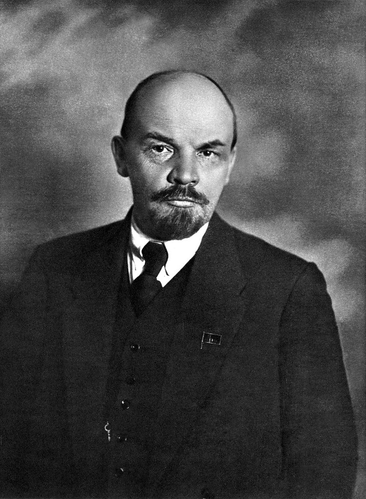 Мифы о Ленине.Чем сильнее режим падает - тем яростней и больше выливает помои пропаганды на уже ...