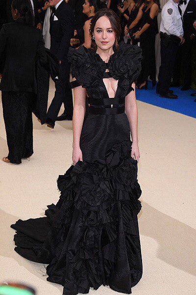   -      2017  Met Gala, ... - 3