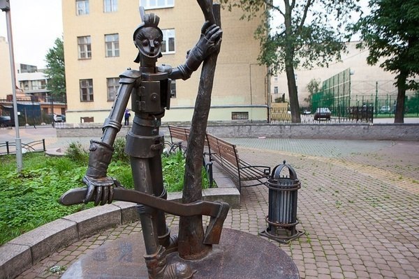 Парк современной скульптуры на улице Правды. Улица Правды — один из самых приятных и интересных ...