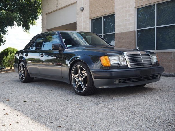 Mercedes-Benz 500E