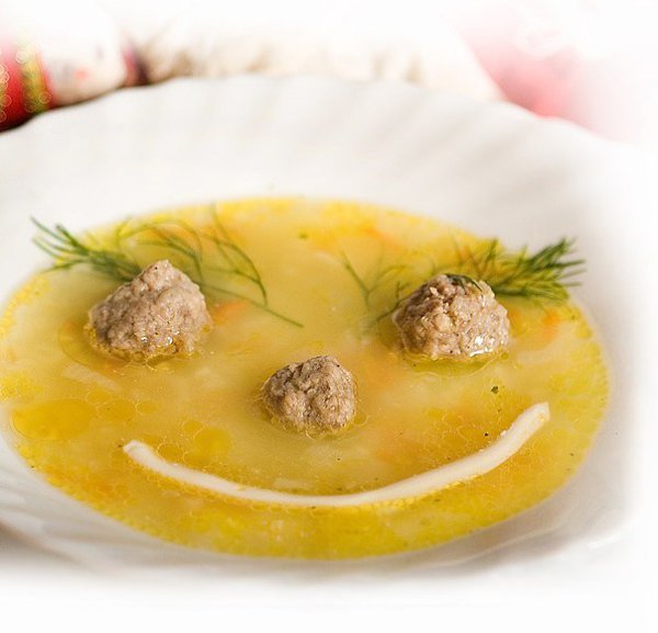 САМЫЕ ВКУСНЫЕ И ПРОСТЫЕ ДЕТСКИЕ СУПЧИКИ.1. С фрикадельками2. Борщик3. С макаронами-звездочками4. ...