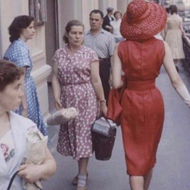  Christian Dior   1959 . - 3