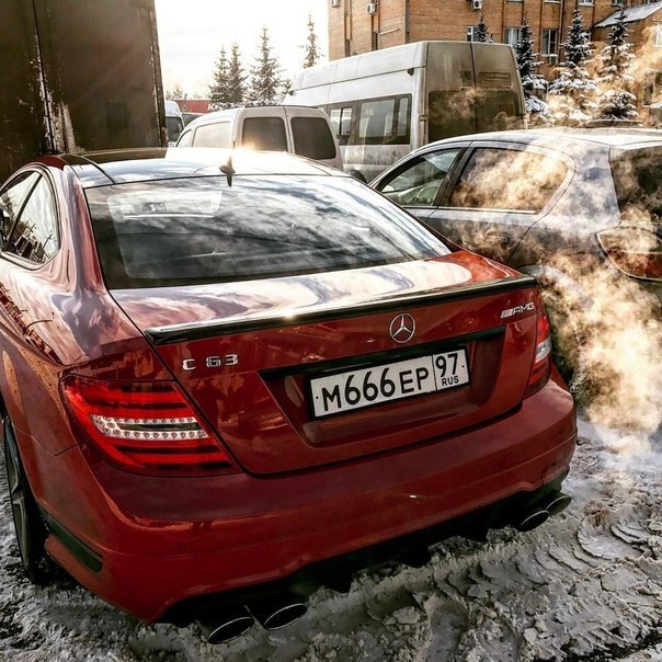 Mercedes-Benz C63 AMG