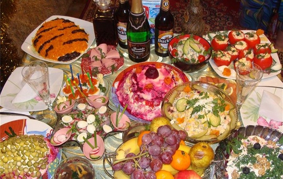))).БЮДЖЕТНЫЙ НОВОГОДНИЙ СТОЛРосстат высчитал все, и это дороже чем в прошлом году на 300р. Сюда ...