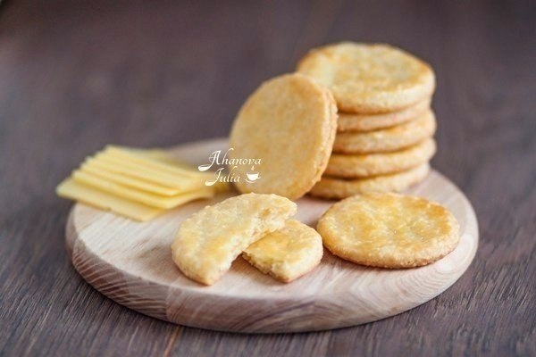 Сырное печенье.Очень вкусное печенье! И к чаю, и к супу и просто так пощелкать как семечки:) Сырное ... - 6