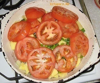 Тушеное мясо под сыром.Продукты:-Соль-Майонез-Сыр-Картофель-Лук репчатый-Лук ... - 3