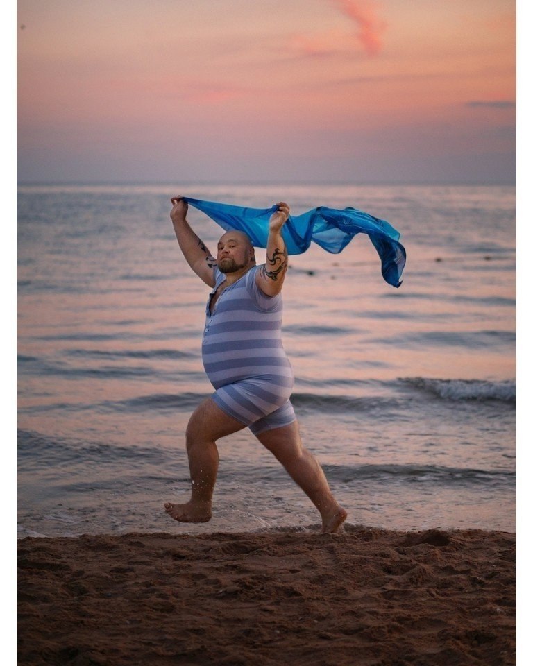 Виктор Водолазький фотограф. Тимофей Трефилов. Екатерина Глебычева. Толстяк на пляже.