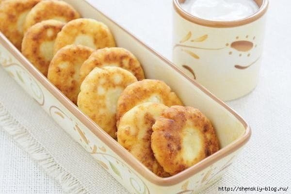 Сырники с яблоками.167ккал на 100грИнгредиенты:творог 500 гяблоко 1 шт.мука 2 ст.л.сахар 2-3 ...