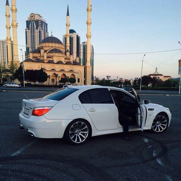 .. M5 E60