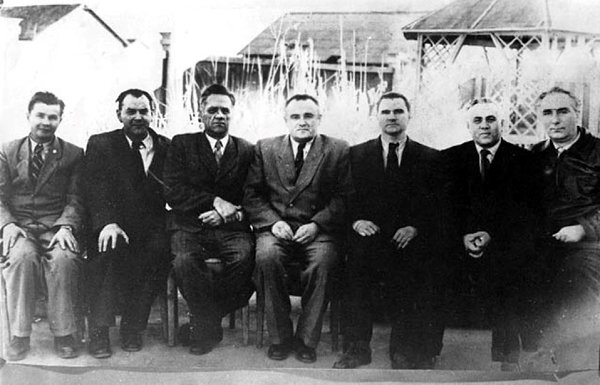 Знаменитая семёрка конструкторов: А.Ф. Богомолов, М.С. Рязанский, Н.А. Пилюгин, С.П. Королев, В.П. ...