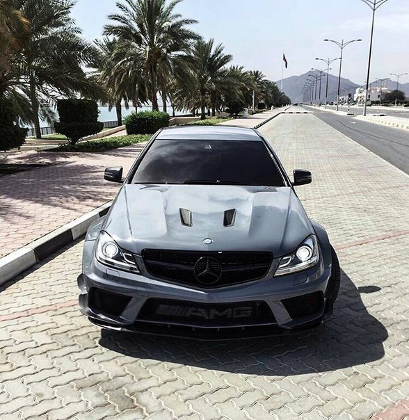 Mercedes-Benz C63 Coupe Black Series