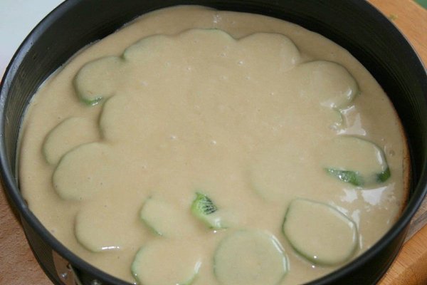 Фруктовый пирог с киви. Нежный пирог с тропической ноткой. Сохрани, чтобы не забыть приготовить! ... - 4