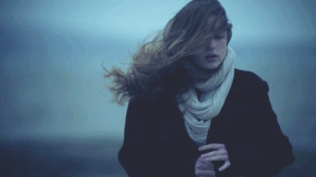 Сегодня на Фотостране День тайных влюбленных. Тяжелая им участь досталась. Я примадонною не стала, ...