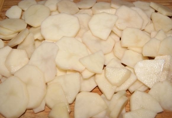 Куриные бедра в картофельном кольце.Готовить это блюдо легко и быстро. Но его прелесть не в этом. И ... - 2