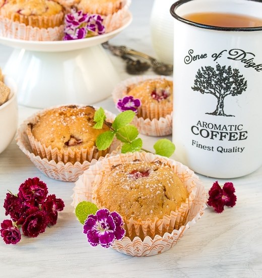 #готовим@fan_handmade.Маффины с клубникой и белым шоколадомИнгредиенты на 20 штук: сливочное масло ...