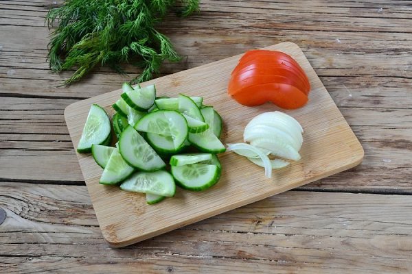Шаверма с пикантной курочкой и чесночным соусом.Поделись рецептом с другом Ингредиенты:Куриная ... - 3