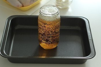 Курица, запечённая в духовке на банке с пивом. Вот, на мой взгляд, гениальный рецепт: курица, ... - 3