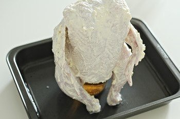 Курица, запечённая в духовке на банке с пивом. Вот, на мой взгляд, гениальный рецепт: курица, ... - 4