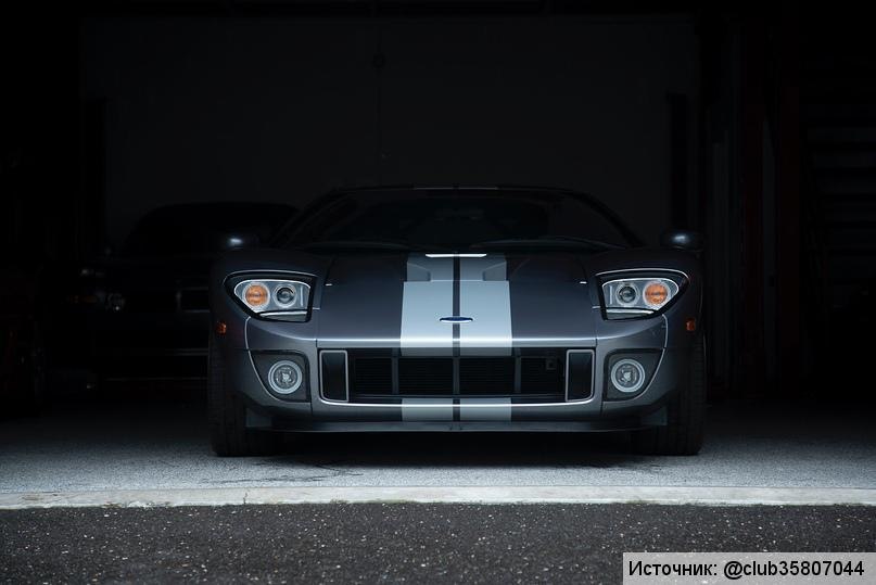 2006 Ford GT - 2