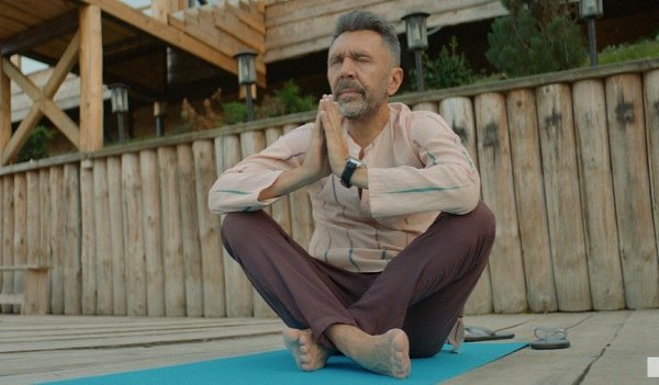 Я худею (2018).Жанр: комедия В жизни Ани есть две главные любви — её парень Женя и еда. Из-за еды ... - 2