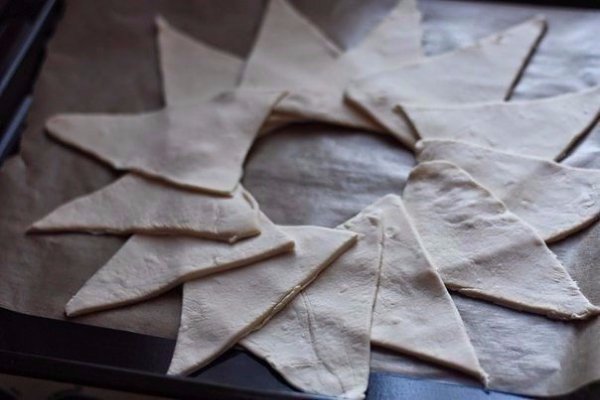 Пирог-венок с беконом, яйцами и сыром. Сохрани рецепт — пригодится! Ингредиенты: Тесто пресное ... - 4