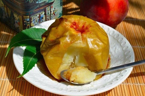 Запеченные яблоки.Ингредиенты:Яблоко — 6 шт.Лайм (лимон) — 1 шт.Сахар коричневый — 2 ст. л.Орехи ...