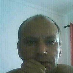 Paulo, 55, 