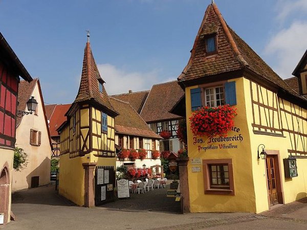   (Eguisheim) -   , .    . ... - 3