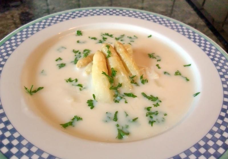 Вкусный суп-пюре.на 100грамм - 49.53 ккалБ/Ж/У - 2.73/2.24/5.07Ингредиенты:Картофель ~ 2 шт ...