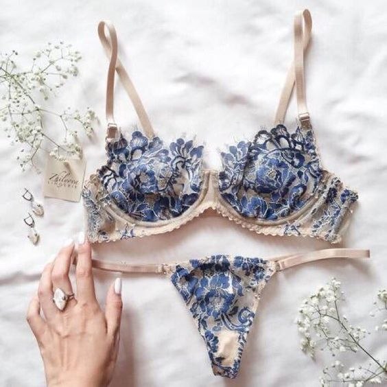 The Lady - 9  2019  17:04 - 5