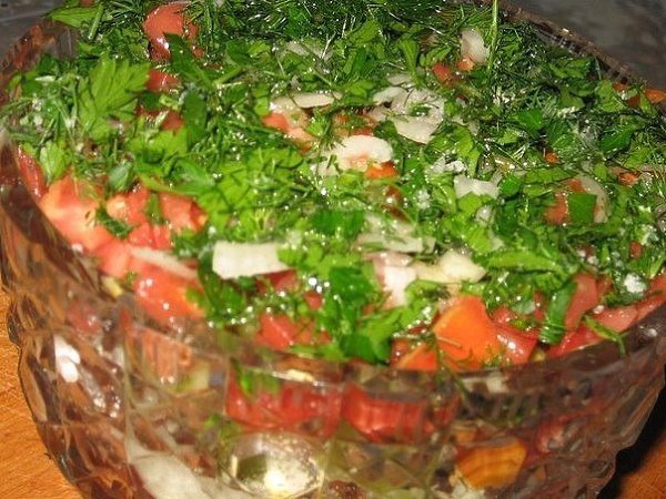 Салат по-польски .Вкусный слоеный салат без майонеза, в котором много свежих овощей Для ...