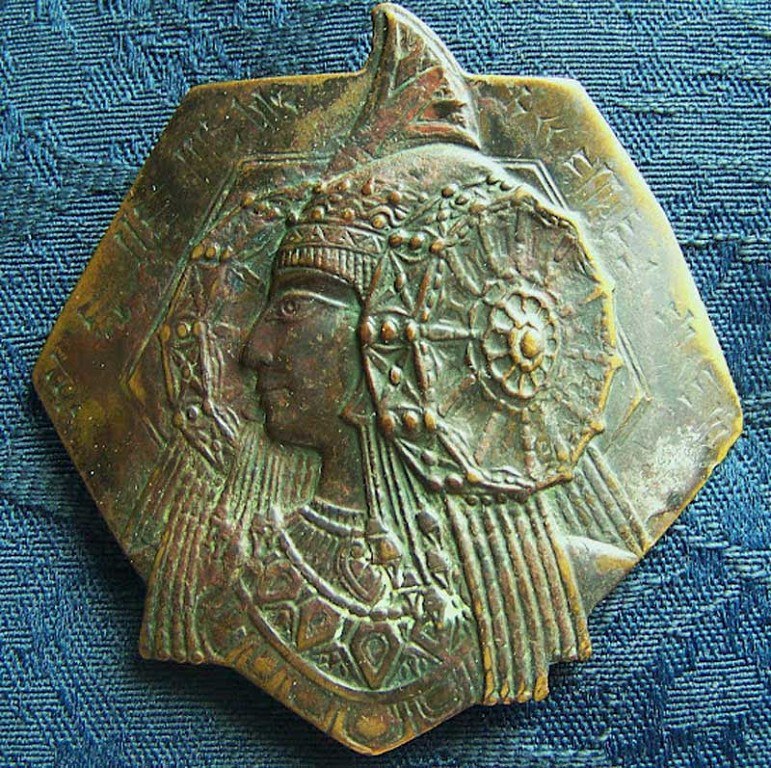    - 1  2019  22:16 - 4