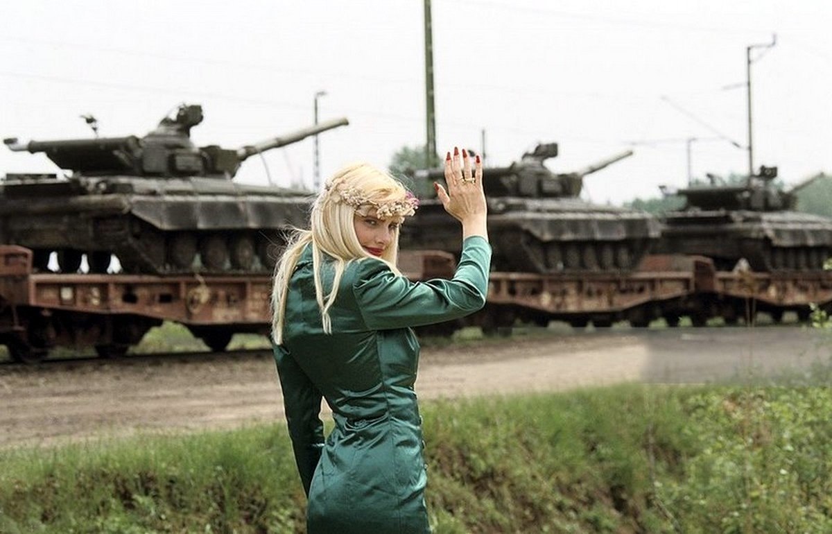 12.03.1990 начался вывод Советских войск из Венгрии. На фото ... | История  в фото | Фотострана | Пост №1901176429