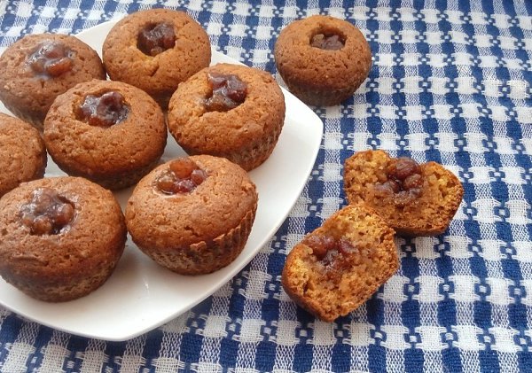 Яблочные кексы на кукурузной муке.Ингредиенты:Яйца — 2 шт.Сахар — 1 стак.Яблоки — 1 шт.Мука ...