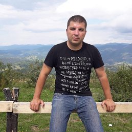 Viktor, 39, 