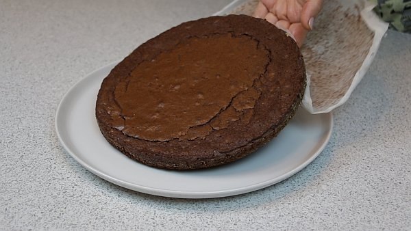 Брауни с муссом из маршмеллоу.Очень интересный по вкусу и игре текстур десерт. Для рецепта вам ... - 6