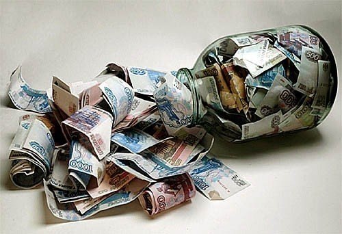 Люди не возвращают долги. Нельзя одалживать больше, чем готов этому человеку подарить.