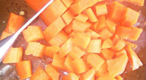 Домашнее жаркое из свинины.Ингредиенты:Мясо (свинина) — 700 гКартофель — 1 кгМорковь — 2 шт.Лук ... - 3