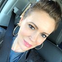  Alyssa Milano,  -  13  2019    