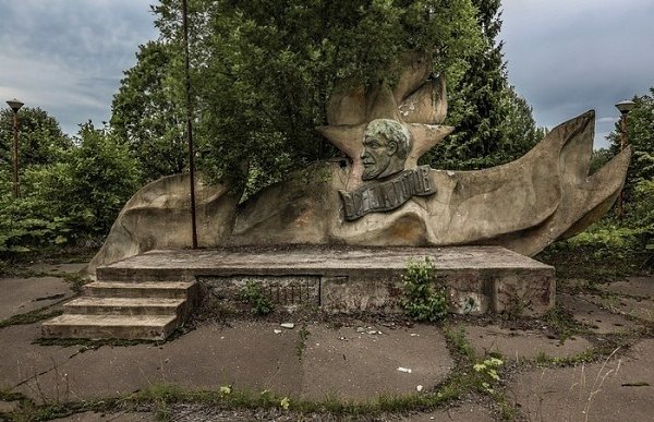 Заброшенный пионерский лагерь