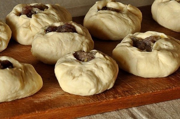 Беляши.Ингредиенты:Для теста:400 гр. пшеничной муки1 яйцо250 мл мацони75 мл воды1/3 палочки ... - 9