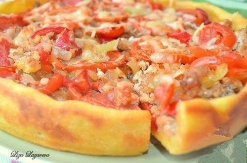 Деревенский пирог из картофельного теста с мясом и овощами.Ингредиенты:Для теста:- 150 гр картофеля ...