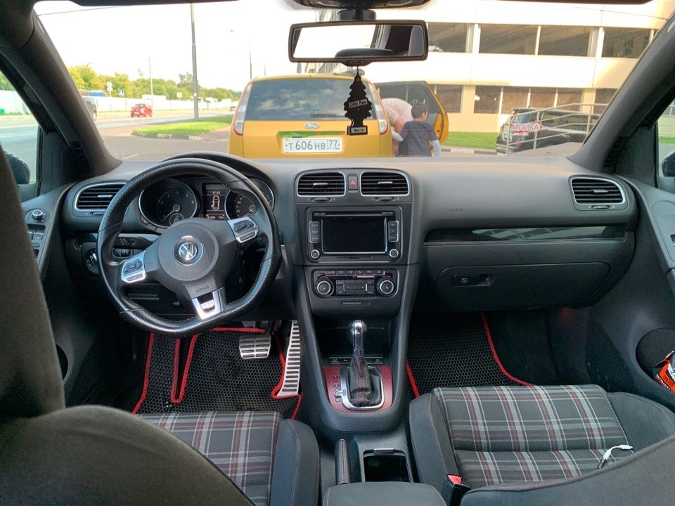 Volkswagen golf GTI 2009..: 112.000 2  : 465.000 - 5