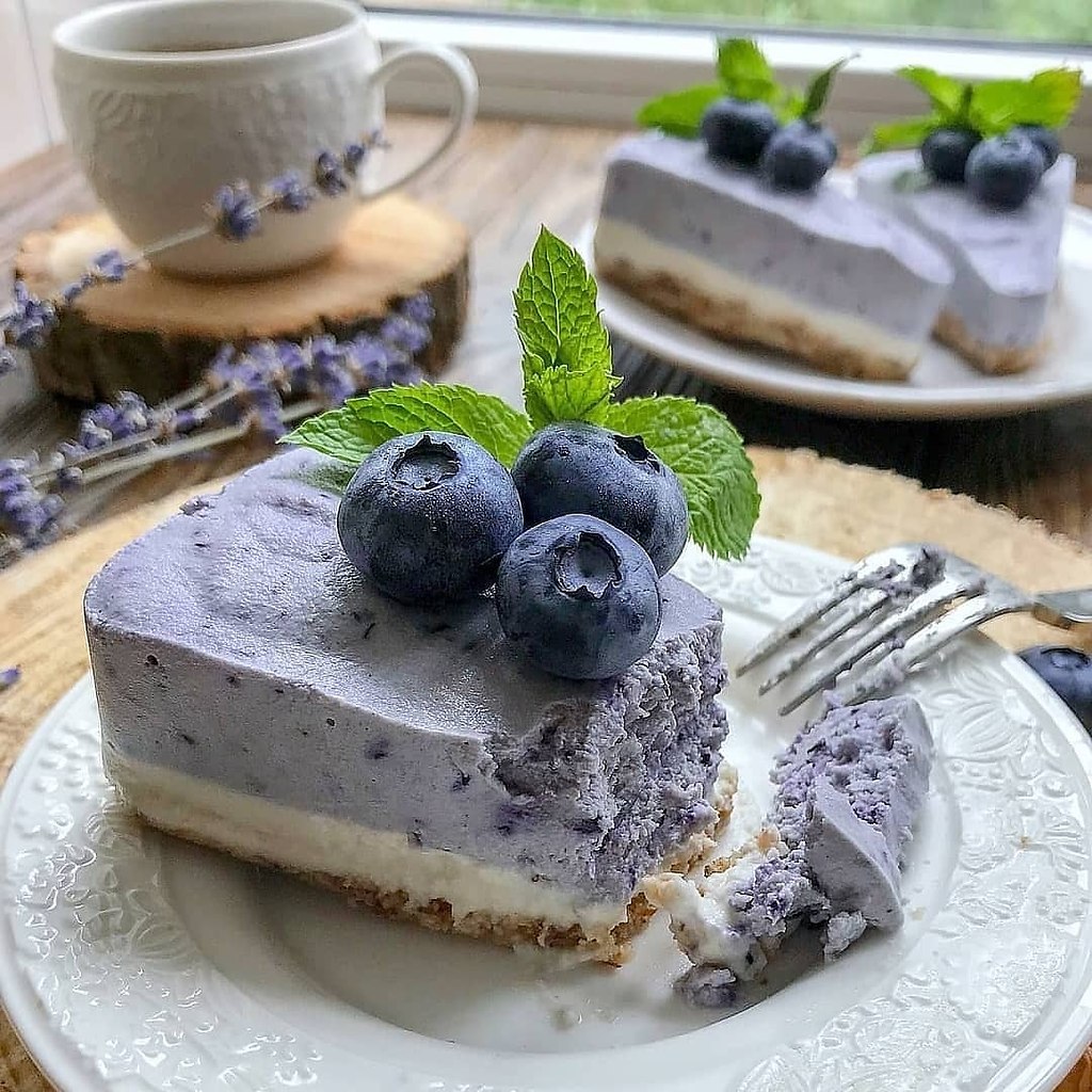 VEGAN КЕШЬЮ КЕЙК С ГОЛУБИКОЙ..